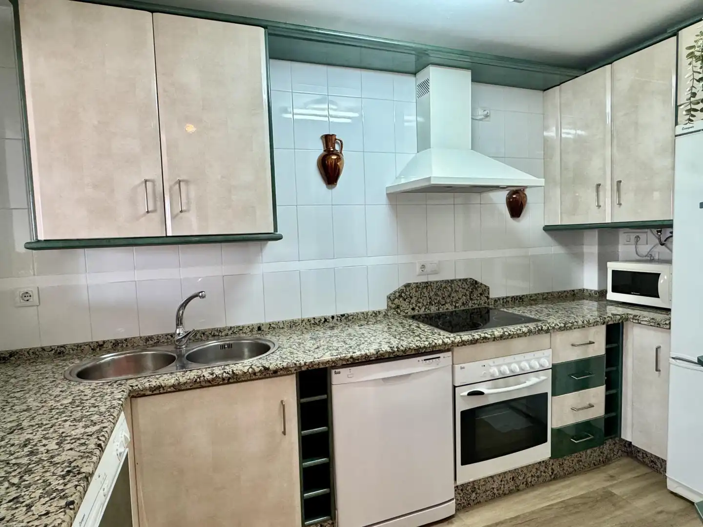 Kitchen of Flat for sale in Rota  with Air Conditioner, Private garden and Terrace