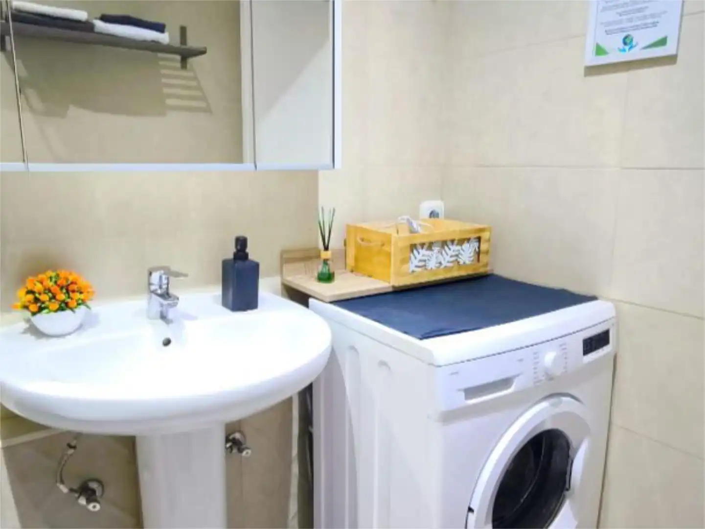 Wohnung zur Miete in Rambla de Méndez Núñez, 43, Barrio del Centro Badezimmer von Wohnung zur Miete in Alicante / Alacant mit Klimaanlage, Heizung und Abstellraum