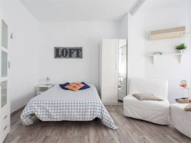 Estudio en Alquiler en Rambla de Méndez Núñez, 43 en Barrio del Centro