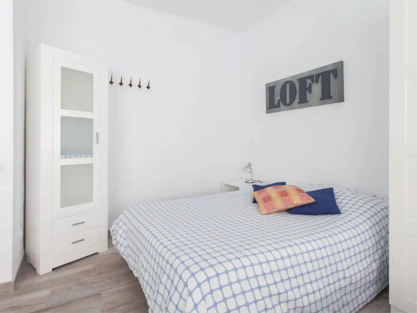 Wohnung zur Miete in Rambla de Méndez Núñez, 43, Barrio del Centro Schlafzimmer von Wohnung zur Miete in Alicante / Alacant mit Klimaanlage, Heizung und Abstellraum