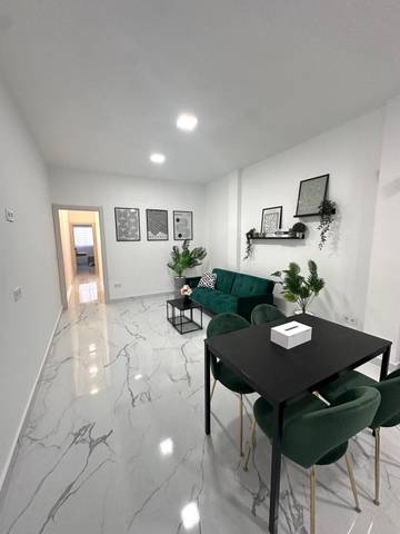 Piso en Venta en Calle Moscatel, 1 en Cortijo Bazán - Los Casinis - Los Cipreses