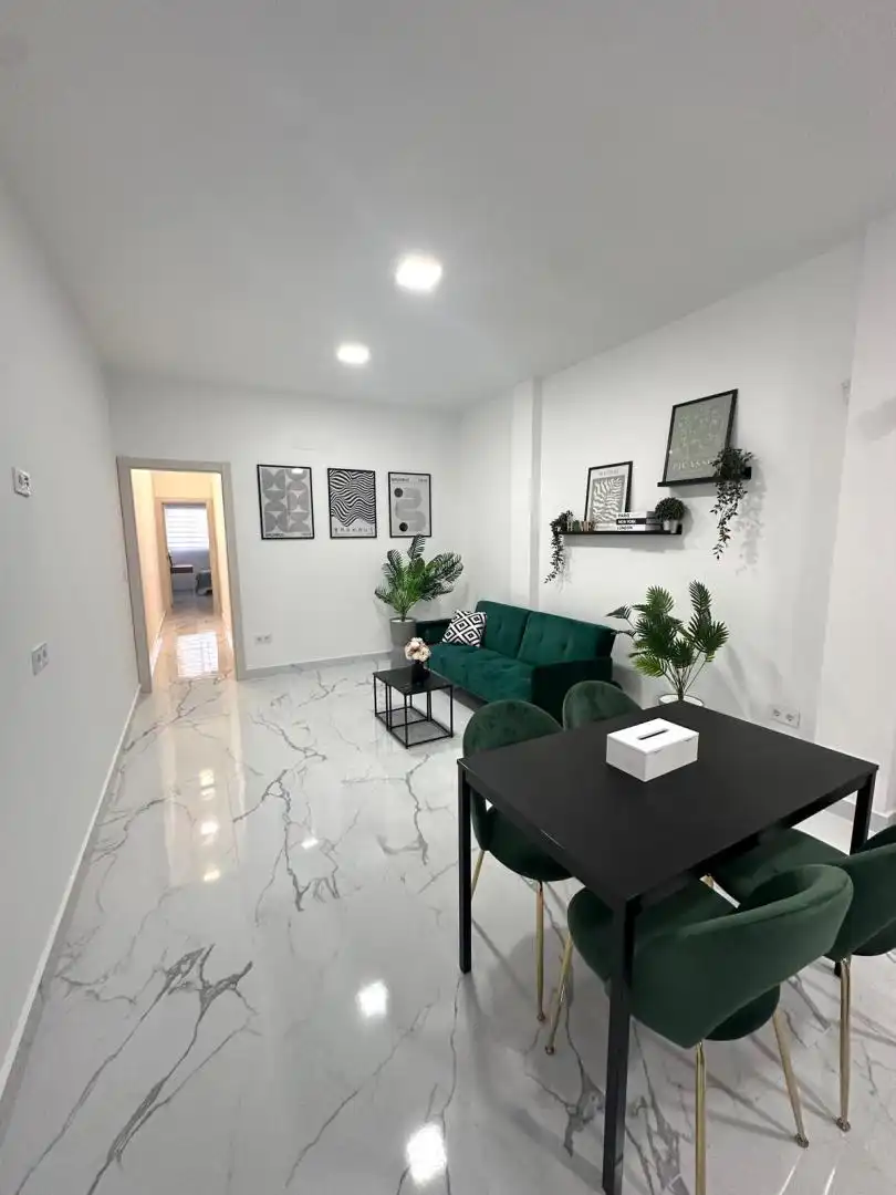 Flat for sale in Calle Moscatel, 1, Cortijo Bazán - Los Casinis - Los Cipreses Living room of Flat for sale in Málaga Capital with Air Conditioner and Terrace