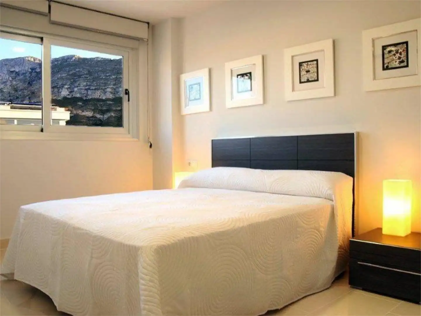 Einfamilien-Reihenhaus zur Miete in Calle Drago, 2, Las Rotas / Les Rotes Schlafzimmer von Einfamilien-Reihenhaus zur Miete in Dénia mit Klimaanlage, Heizung und Privatgarten