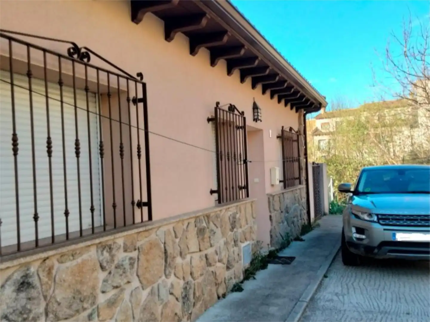 Vista exterior de Casa o chalet en venta en Piedralaves con Calefacción, Jardín privado y Parquet