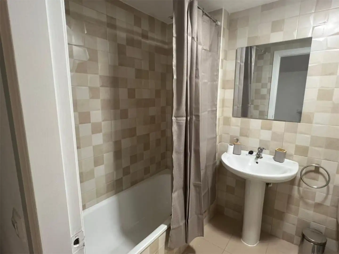 Flat for rent in Calle Maestro Solano, 5, Manantiales - Estación de Autobuses Flat for rent in Calle Maestro Solano, 5, Manantiales - Estación de Autobuses