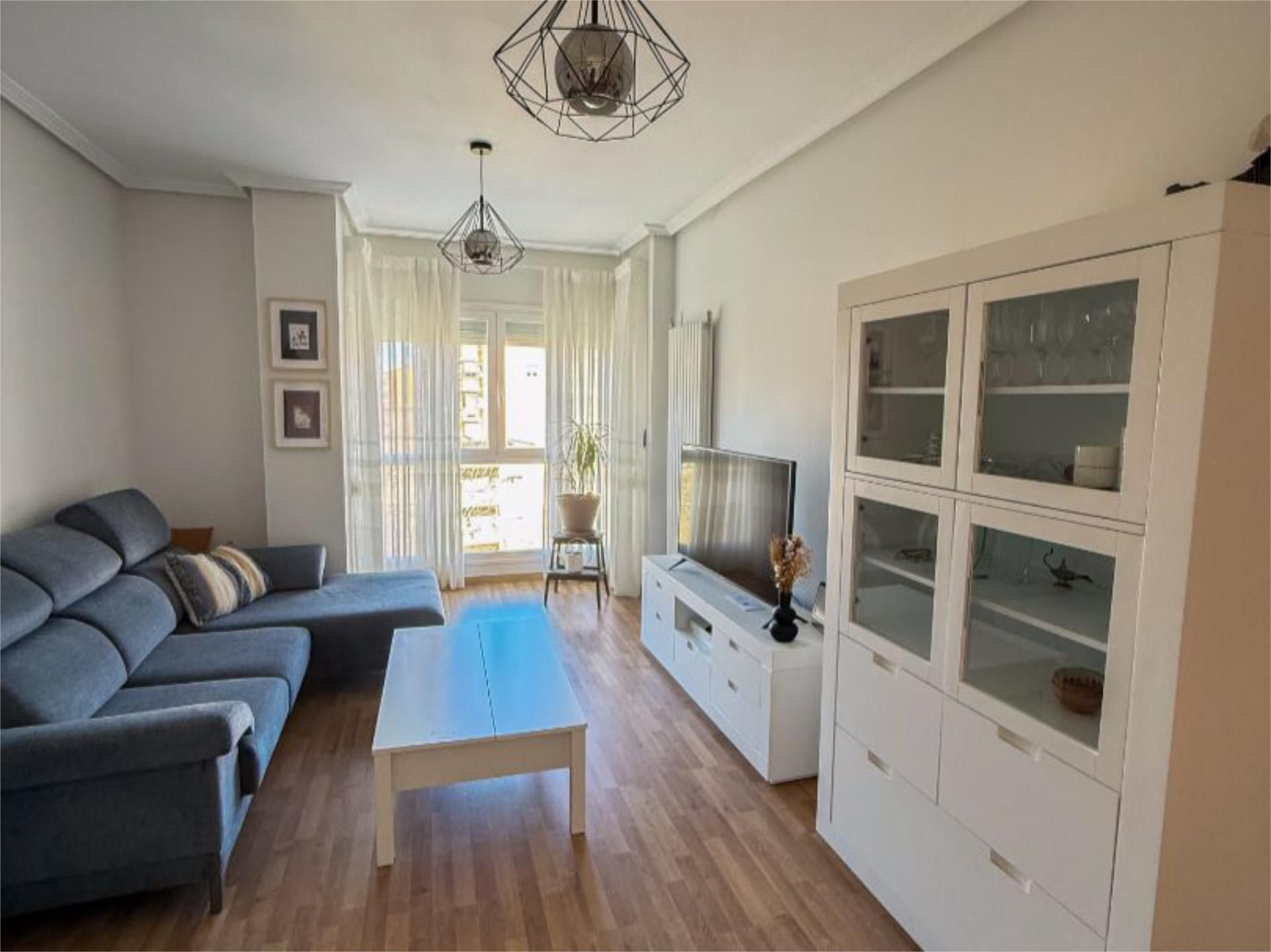 Wohnzimmer von Wohnung zum Verkauf in  Madrid Capital mit Klimaanlage, Heizung und Privatgarten