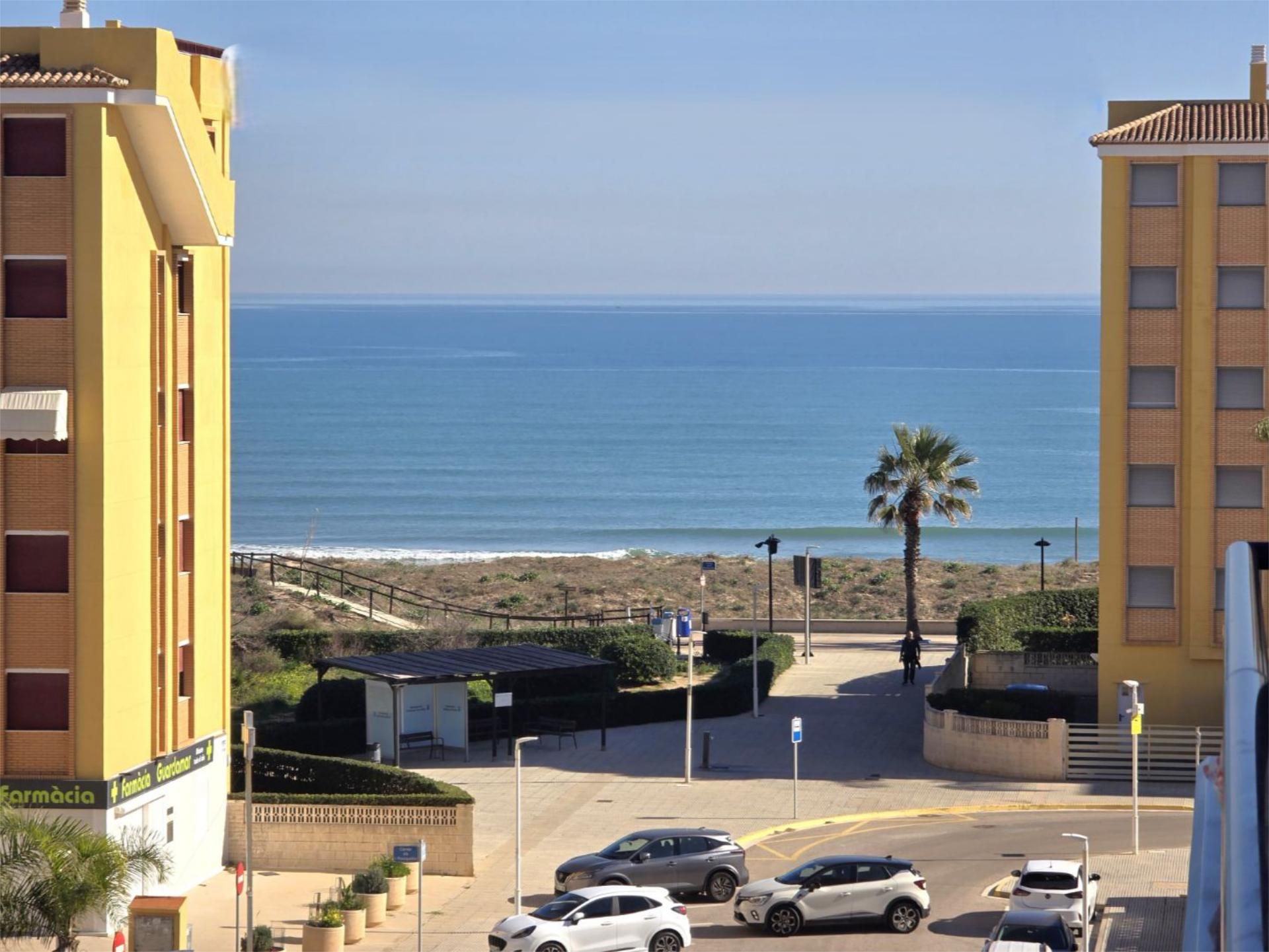 Flat for sale in Carrer de L'estany, 4, Guardamar de la Safor Exterior view of Flat for sale in Guardamar de la Safor with Air Conditioner, Terrace and Swimming Pool