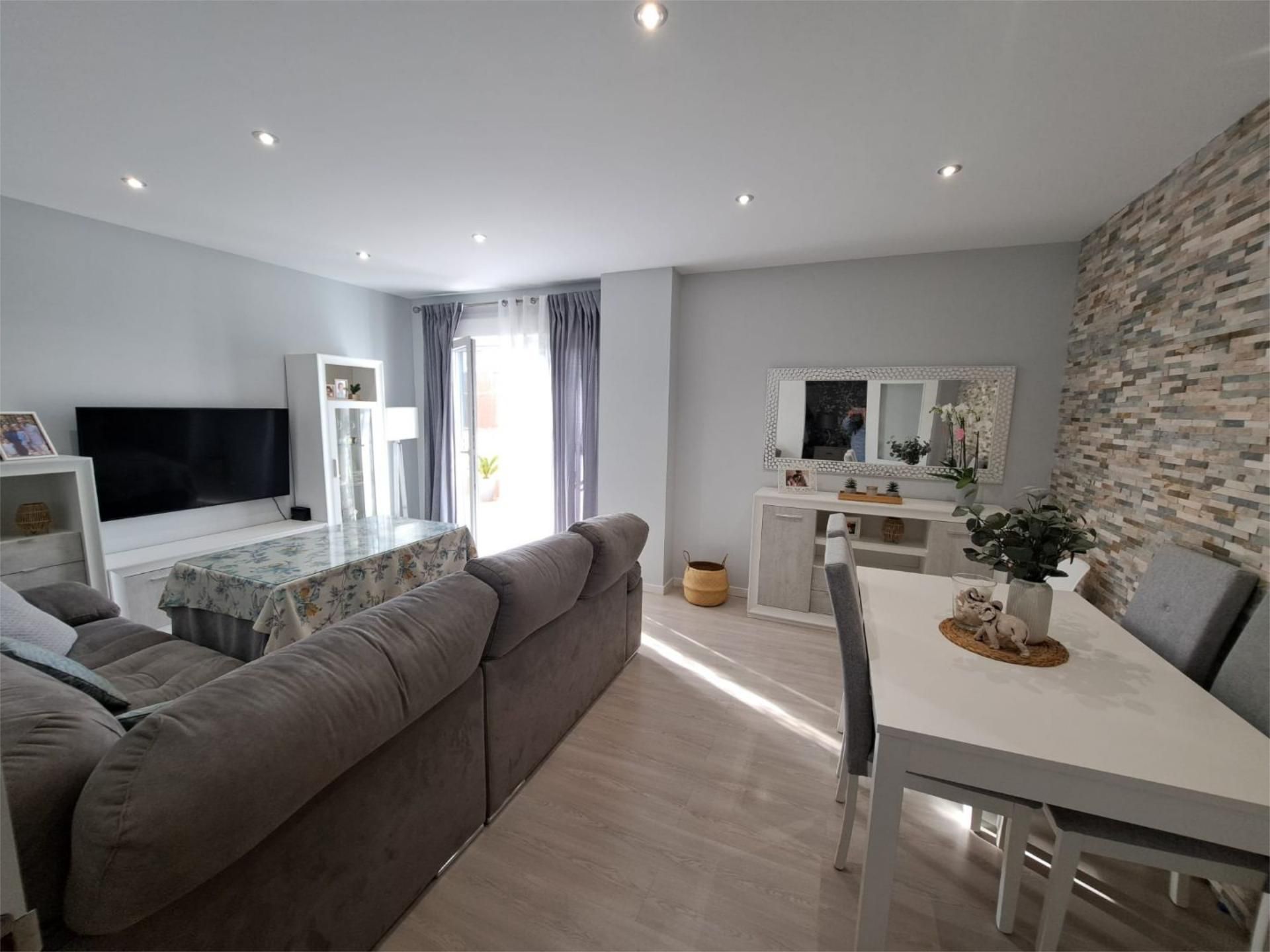 Sala de estar de Piso en venta en Badajoz Capital con Aire acondicionado, Parquet y Trastero