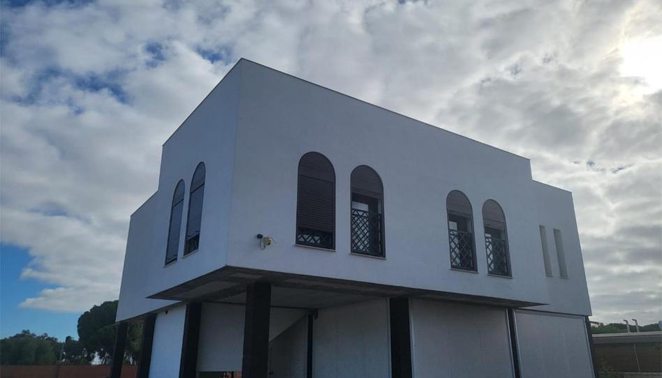 Casa o chalet en venta en Calle Olmo, 33, Bollullos de la Mitación, Sevilla - imagen 1 Foto 1 de Casa o chalet en venta en Calle Olmo, 33, Bollullos de la Mitación, Sevilla