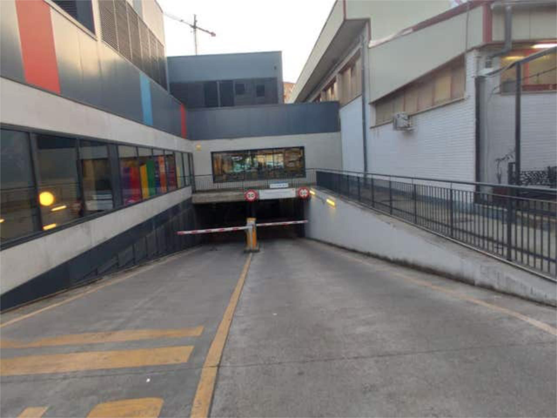 Parkplatz von Garage zur Miete in  Sevilla Capital