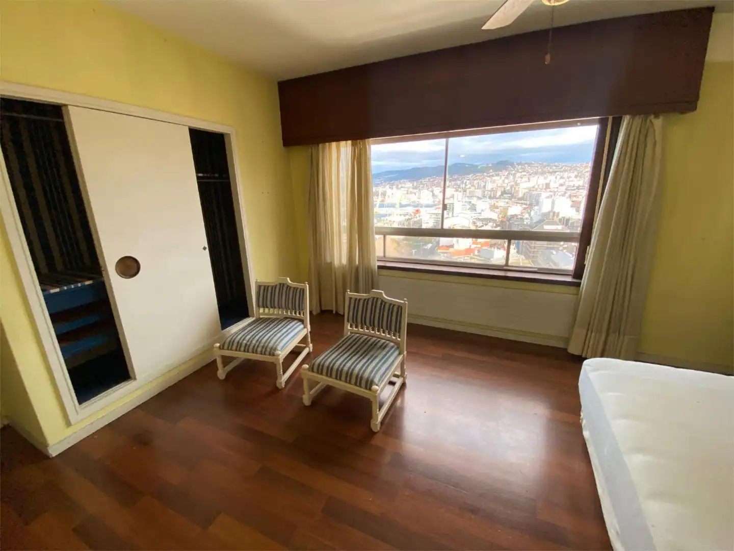 Piso en venta en Rúa Cánovas del Castillo, 118, Casco Vello Habitación de Piso en venta en Vigo