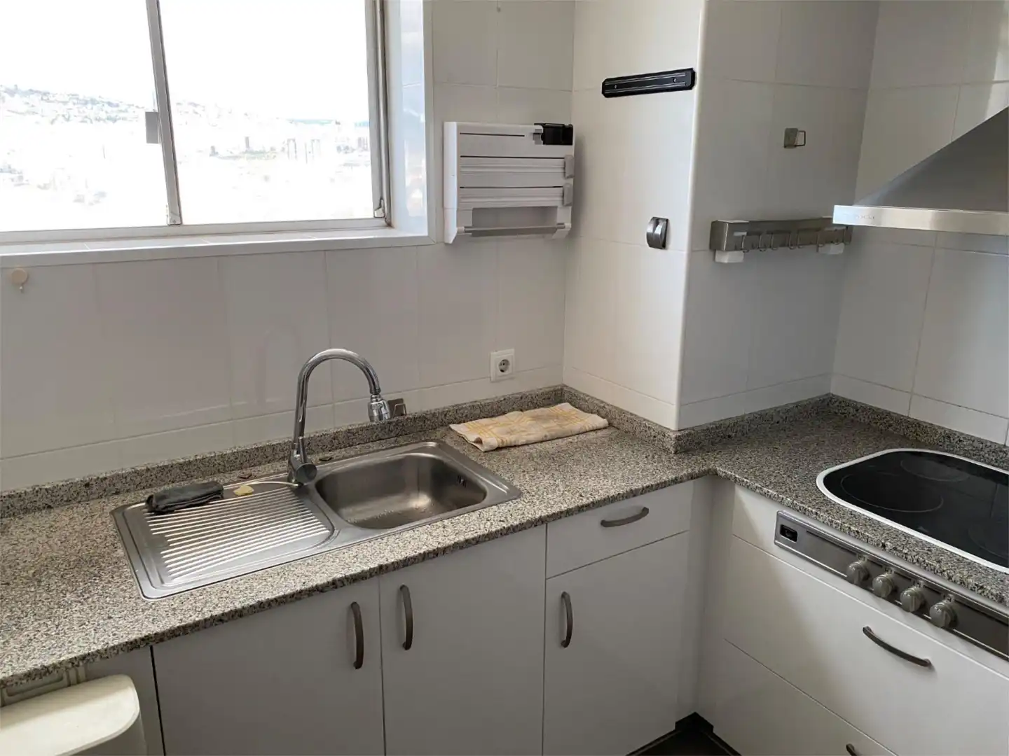 Piso en venta en Rúa Cánovas del Castillo, 118, Casco Vello Cocina de Piso en venta en Vigo