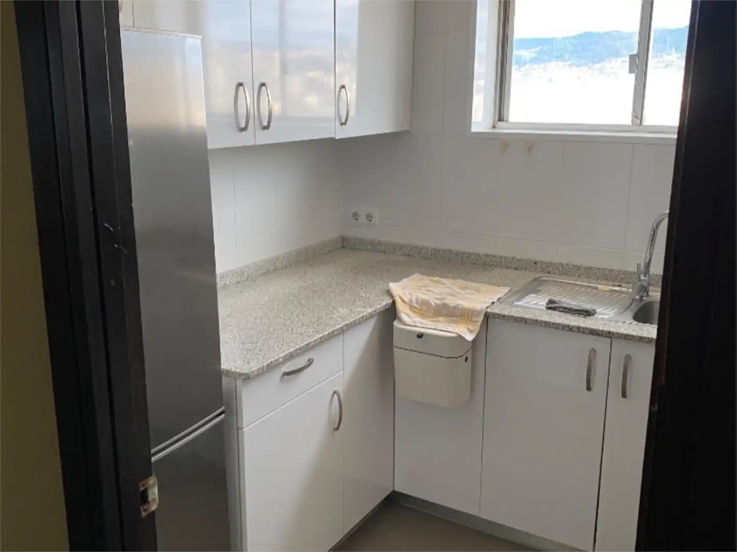 Piso en venta en Rúa Cánovas del Castillo, 118, Casco Vello Cocina de Piso en venta en Vigo
