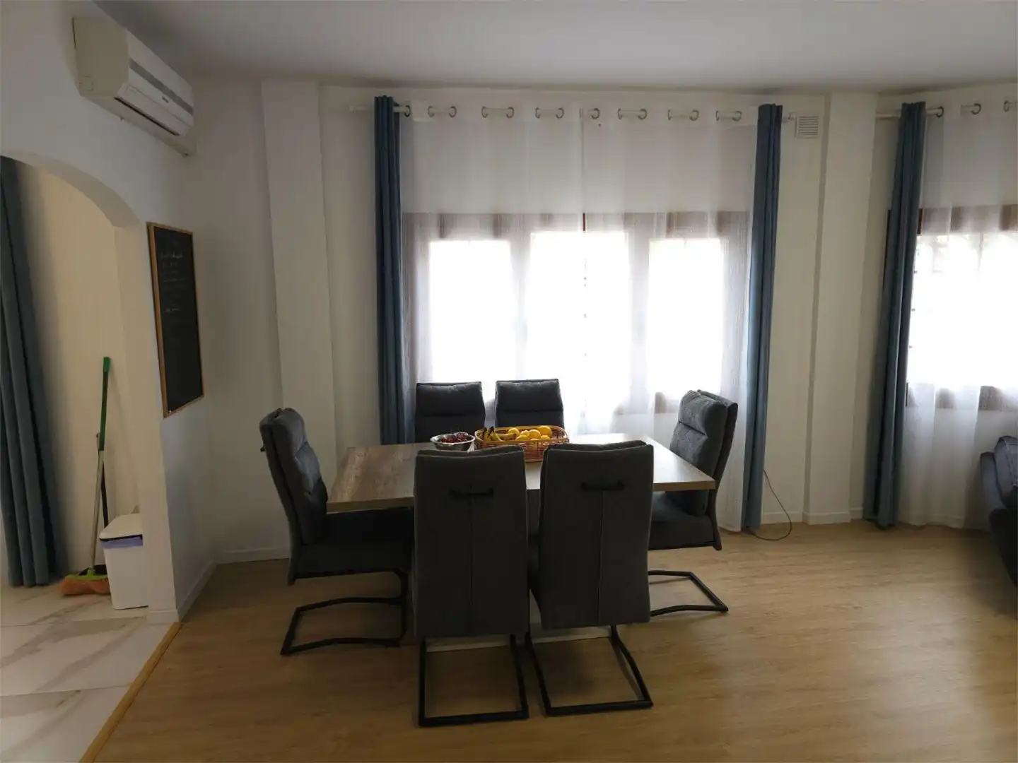 Piso en venta en Calle Carmen Perez Moya, 1, Arona pueblo Comedor de Piso en venta en Arona con Aire acondicionado, Calefacción y Parquet