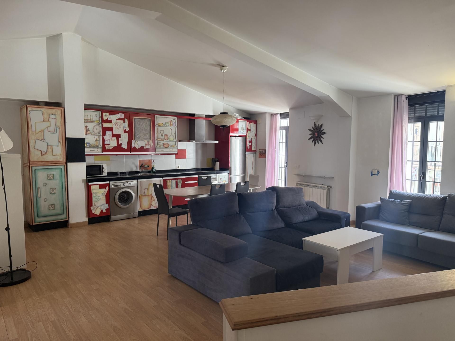 Piso en venta en Calle General Margallo, 112, Casco Antiguo Sala de estar de Piso en venta en Cáceres Capital con Aire acondicionado y Balcón