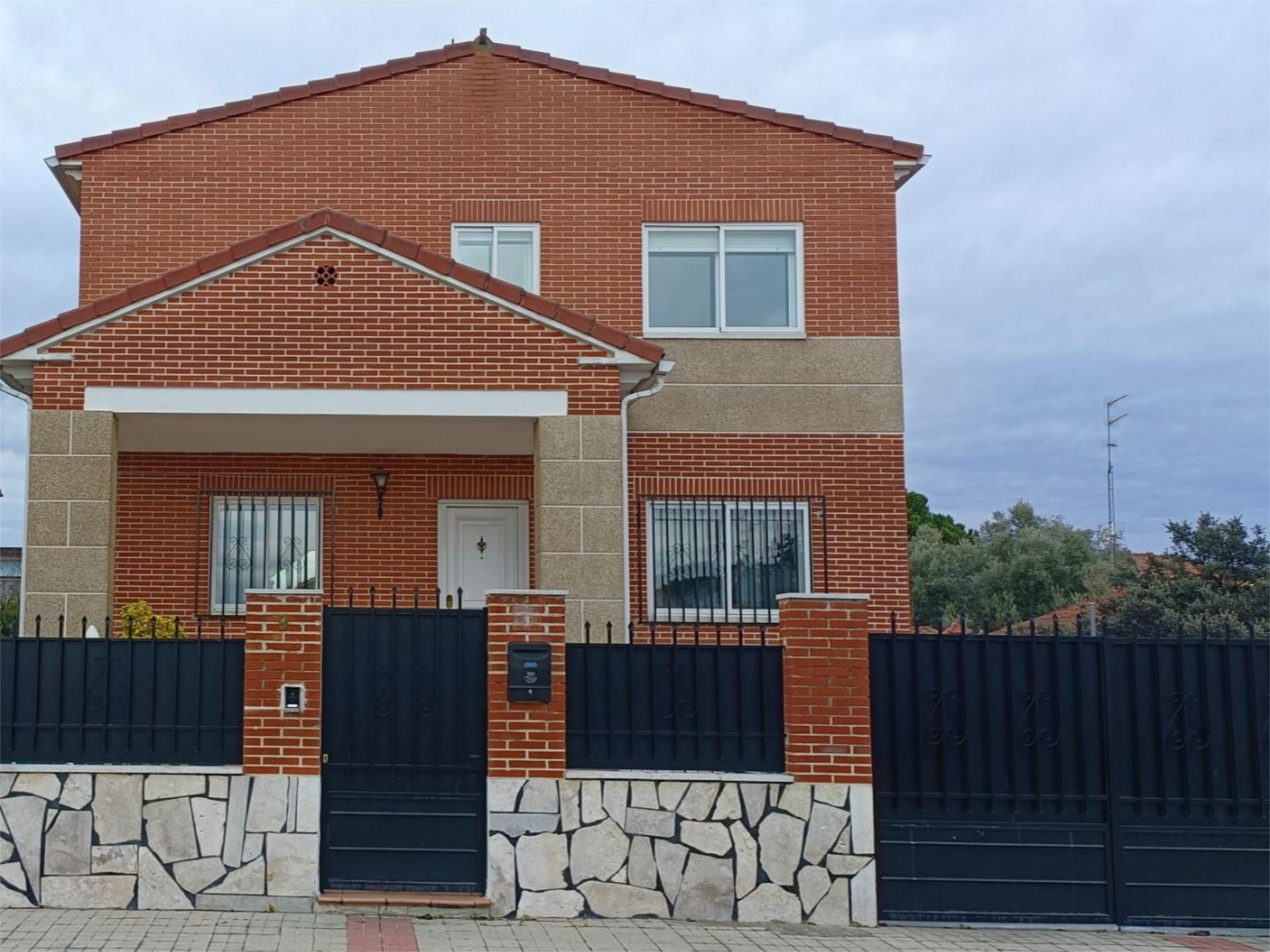 Casa o chalet en venta en Calle Encina, 9, Boecillo Vista exterior de Casa o chalet en venta en Boecillo con Terraza