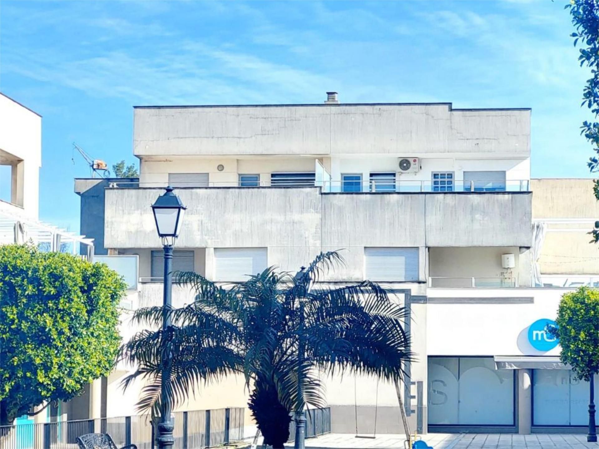 Außenansicht von Wohnung zur Miete in Sanlúcar la Mayor mit Klimaanlage, Terrasse und Möbliert
