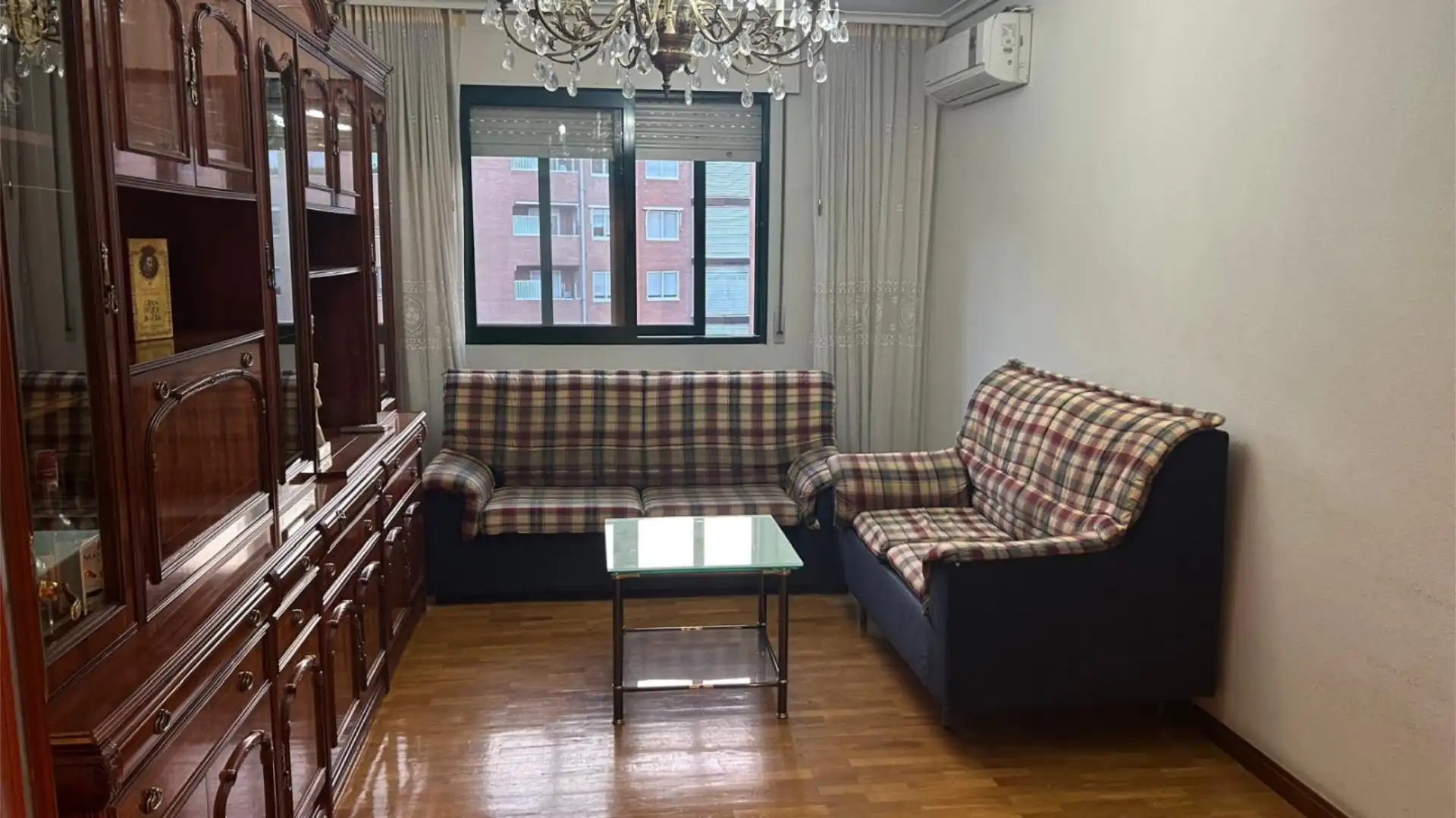 Pis en venda a Calle Chile, 52, San Adrián Sala d'estar de Pis en venda en Logroño amb Aire condicionat, Calefacció i Parquet