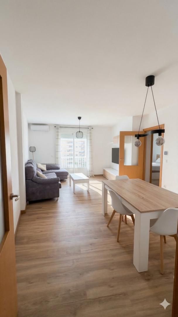 Flat for sale in Calle Cercon del Rey, 55, Villanueva de la Serena Living room of Flat for sale in Villanueva de la Serena with Air Conditioner, Terrace and Balcony