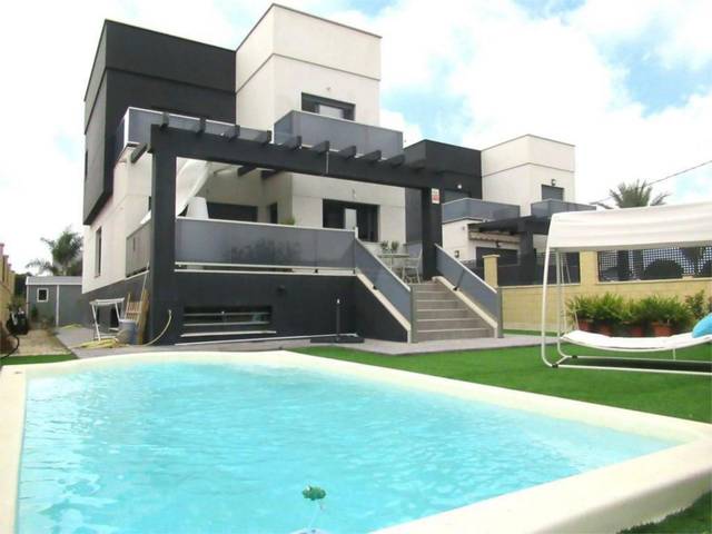 Piso en Alquiler en Calle la Font del Pouet, 8 en La Font - Mezquitas