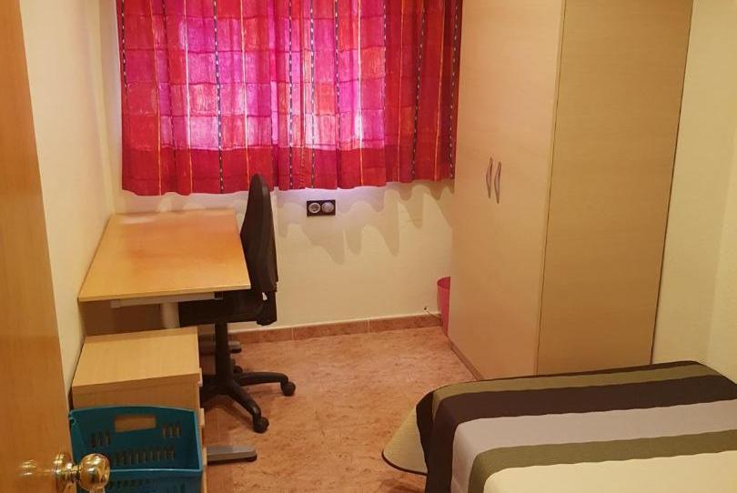 Piso para compartir en Carrer de Coín, 15, Casablanca, Sant Boi de Llobregat - imagen 1 Foto 1 de Piso para compartir en Carrer de Coín, 15, Casablanca, Sant Boi de Llobregat