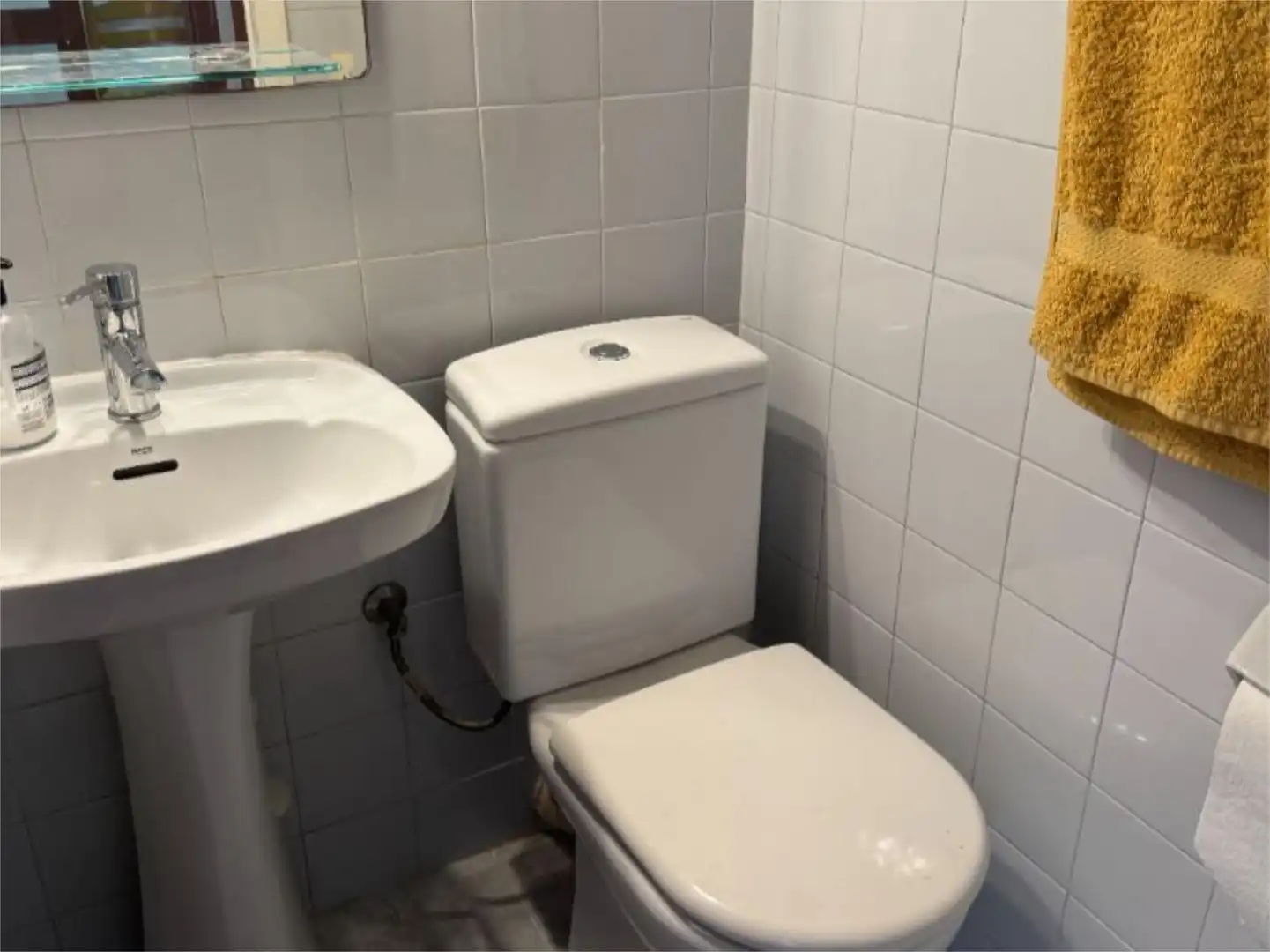 Piso en venta en Carrer de Francesc Martí i Móra, 5, Son Cotoner Baño de Piso en venta en Palma de Mallorca con Aire acondicionado, Calefacción y Terraza