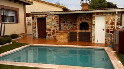 Foto 2 de Casa adosada en venta en La Adrada , Ávila