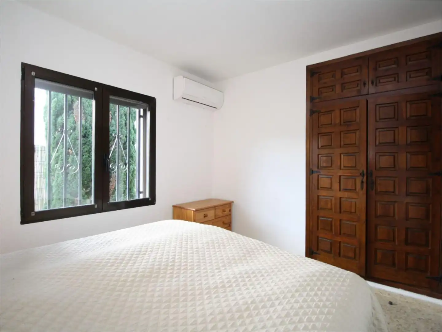 Houses for sale in Partida Gironets Carrer 20, 5, Els Poblets Bedroom of Houses for sale in Els Poblets with Air Conditioner, Terrace and Swimming Pool
