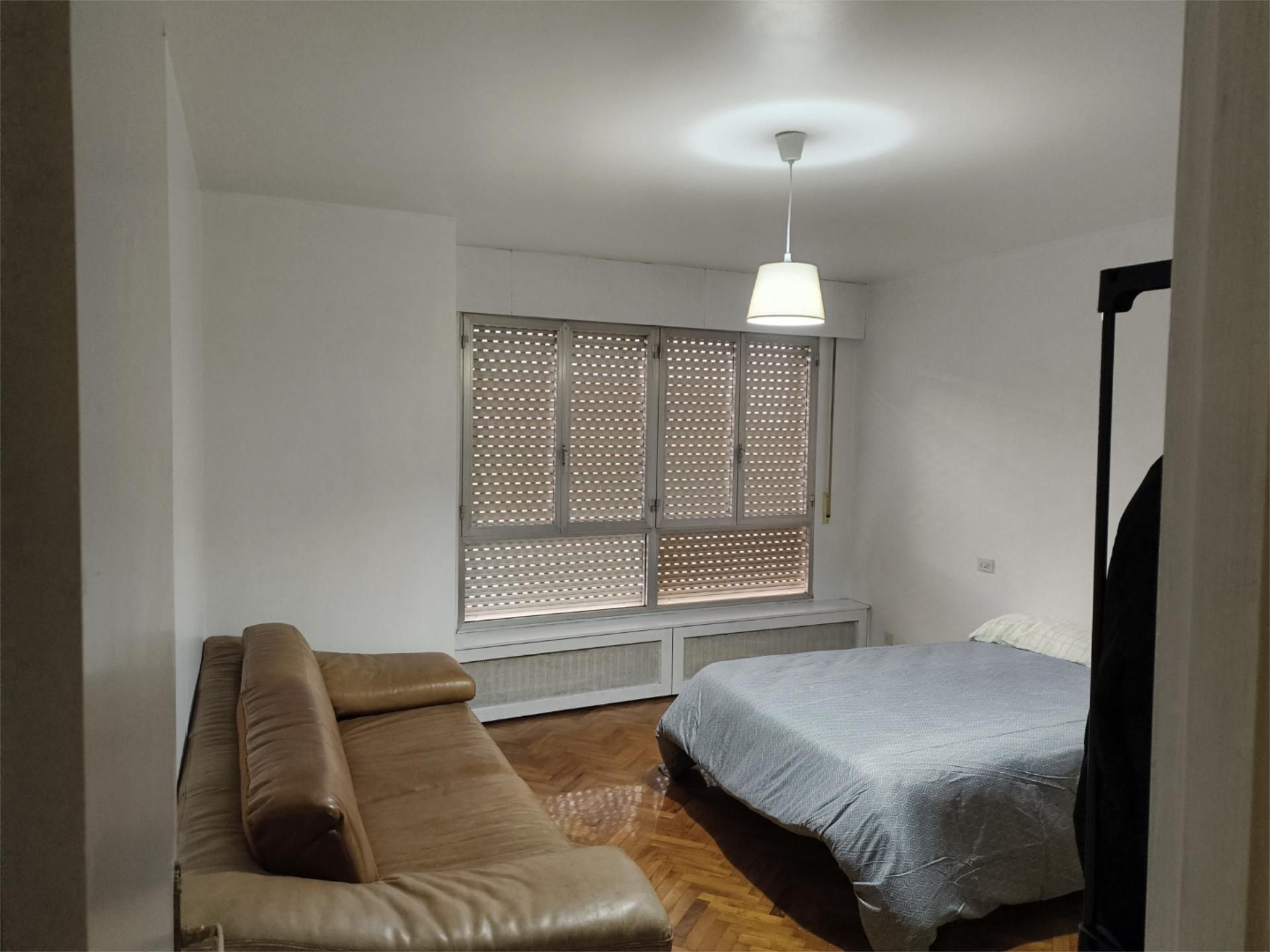 Habitación de Piso de alquiler en Carballo con Amueblado, Horno y Lavadora