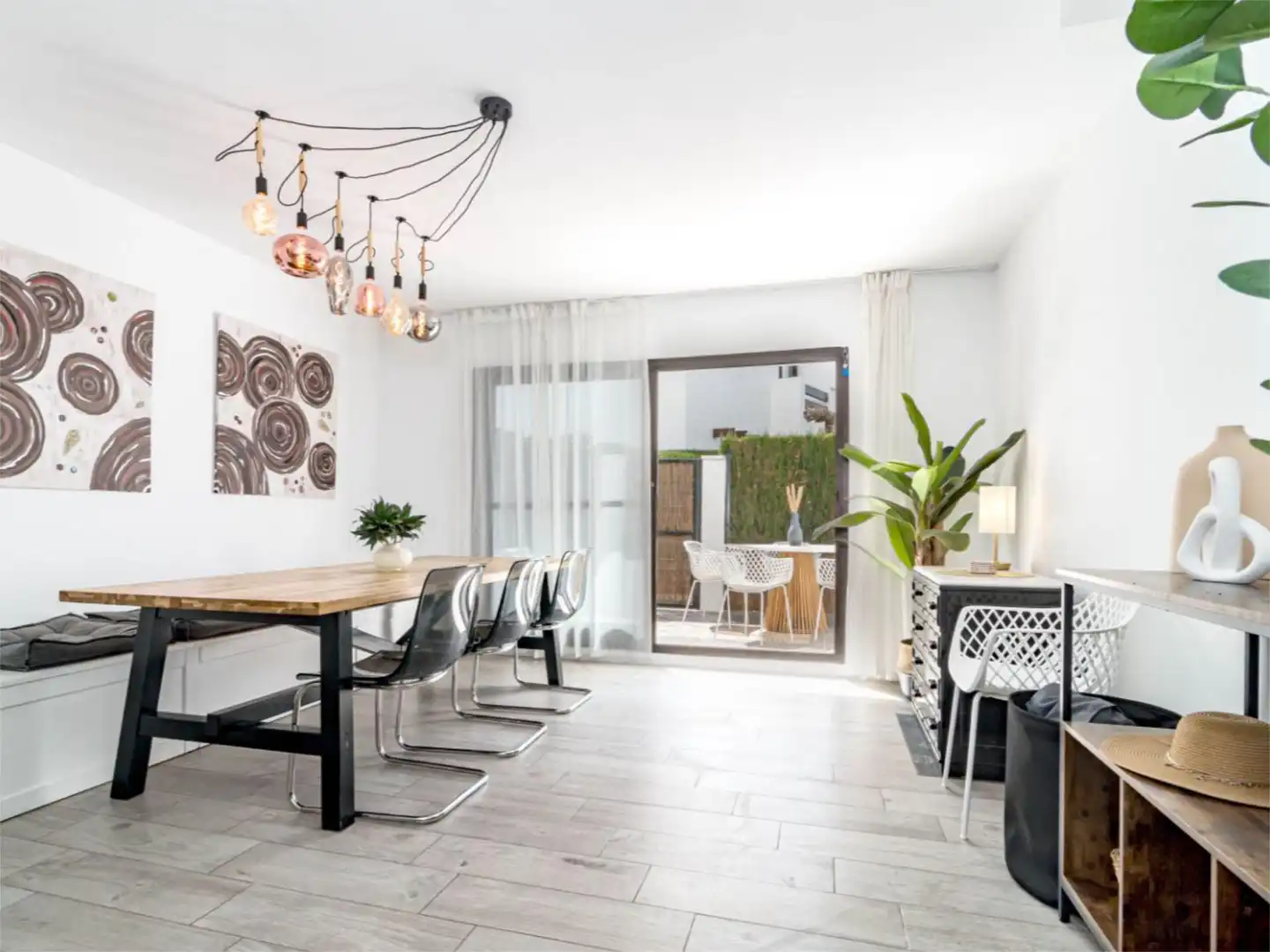 Piso en venta en Avenida las Mimosas, 51, Nueva Alcántara Comedor de Piso en venta en Marbella con Aire acondicionado