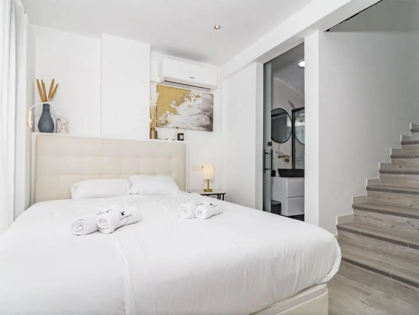 Piso en venta en Avenida las Mimosas, 51, Nueva Alcántara Habitación de Piso en venta en Marbella con Aire acondicionado