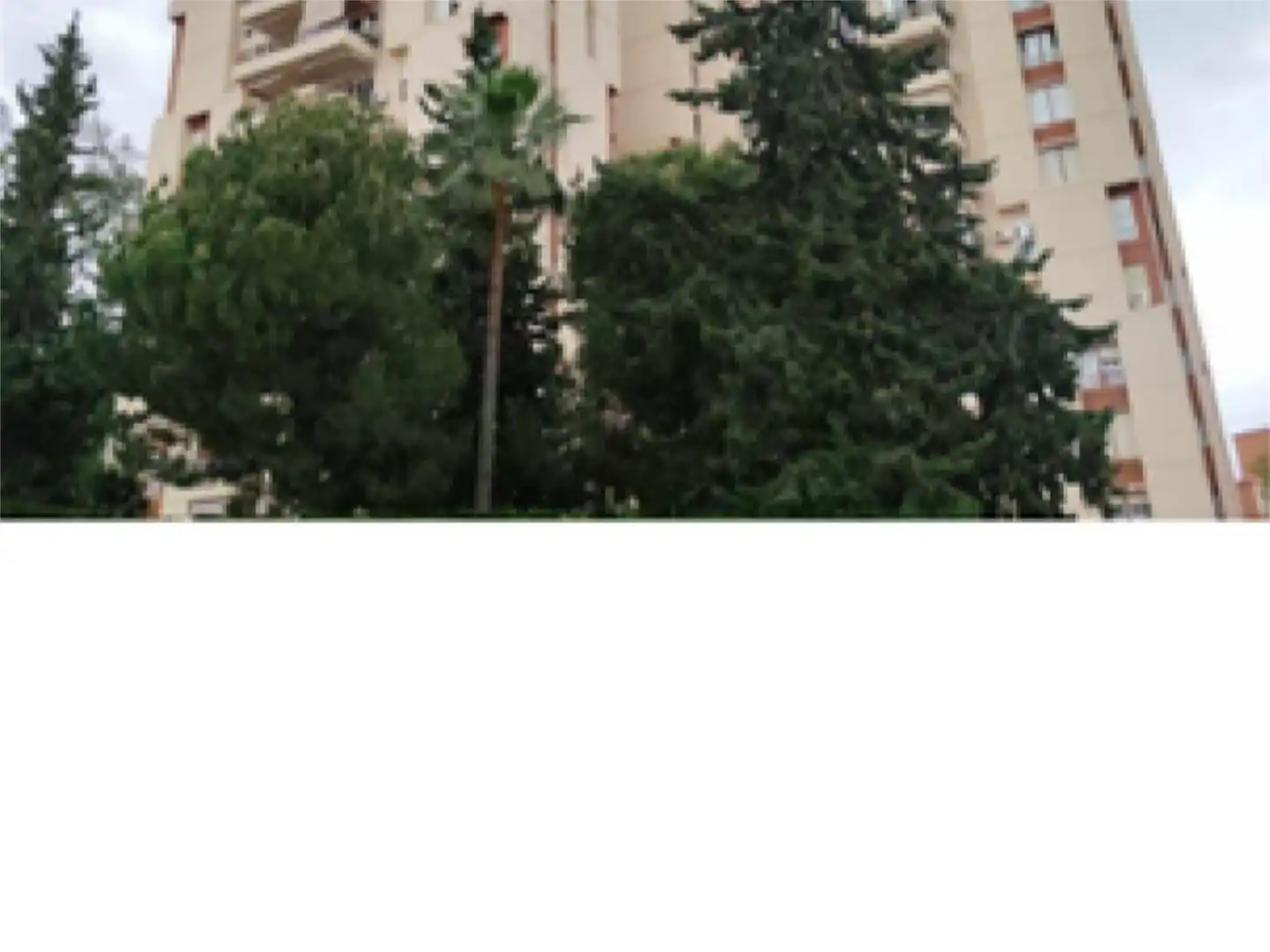 Flat for sale in Calle de Juan de Ortega, 5, Los Almendros - El Limonero - El Tomillar Exterior view of Flat for sale in Málaga with Air Conditioner, Terrace and Furnished