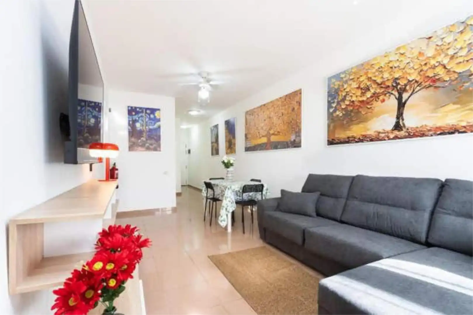 Casa o xalet en venda a Playa del Duque Sala d'estar de Casa o xalet en venda en Adeje amb Terrassa i Piscina