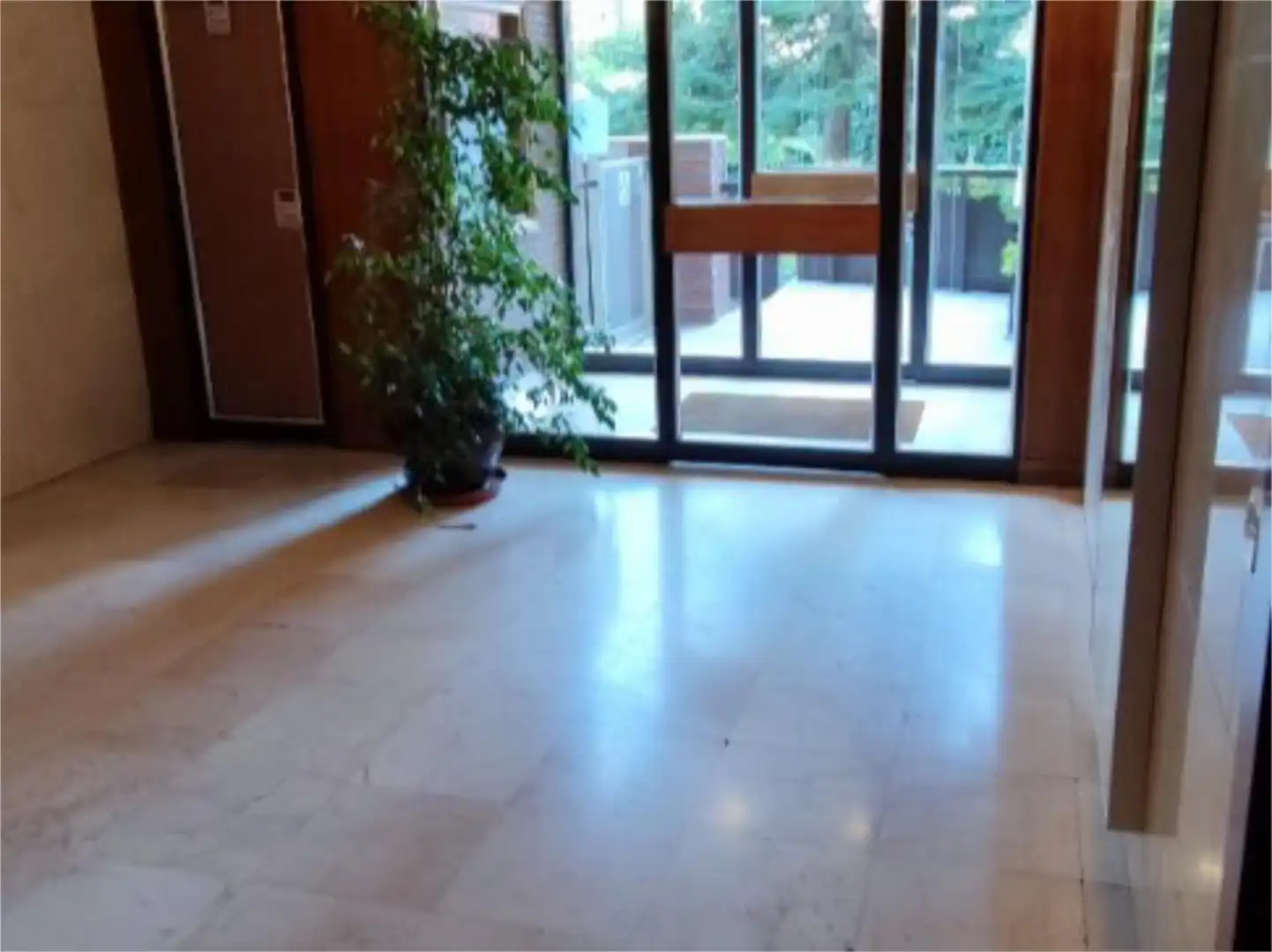 Flat for rent in Calle de Alfonso XII, 15, Jerónimos