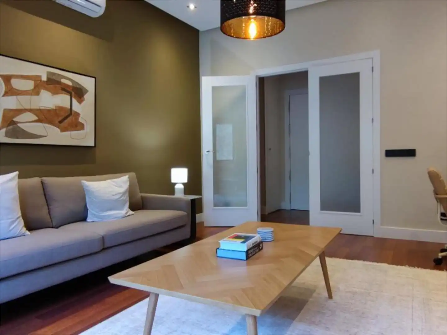 Flat for rent in Calle de Alfonso XII, 15, Jerónimos