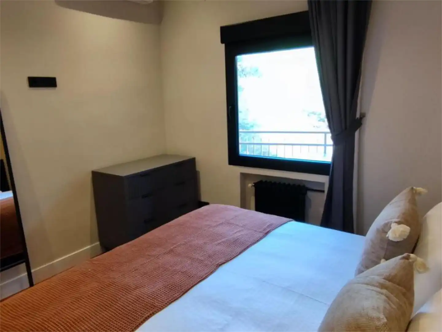 Flat for rent in Calle de Alfonso XII, 15, Jerónimos