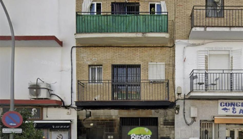 Piso en venta en Calle Torremegía, 34, Torreblanca, Sevilla Capital - imagen 1 Foto 1 de Piso en venta en Calle Torremegía, 34, Torreblanca, Sevilla Capital
