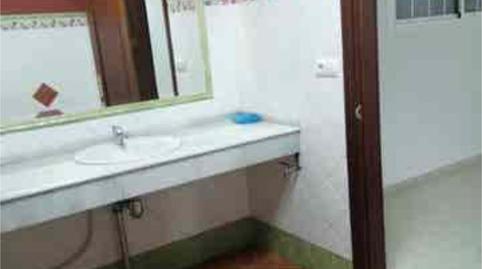 Foto 2 de Piso de alquiler en Arahal, Sevilla