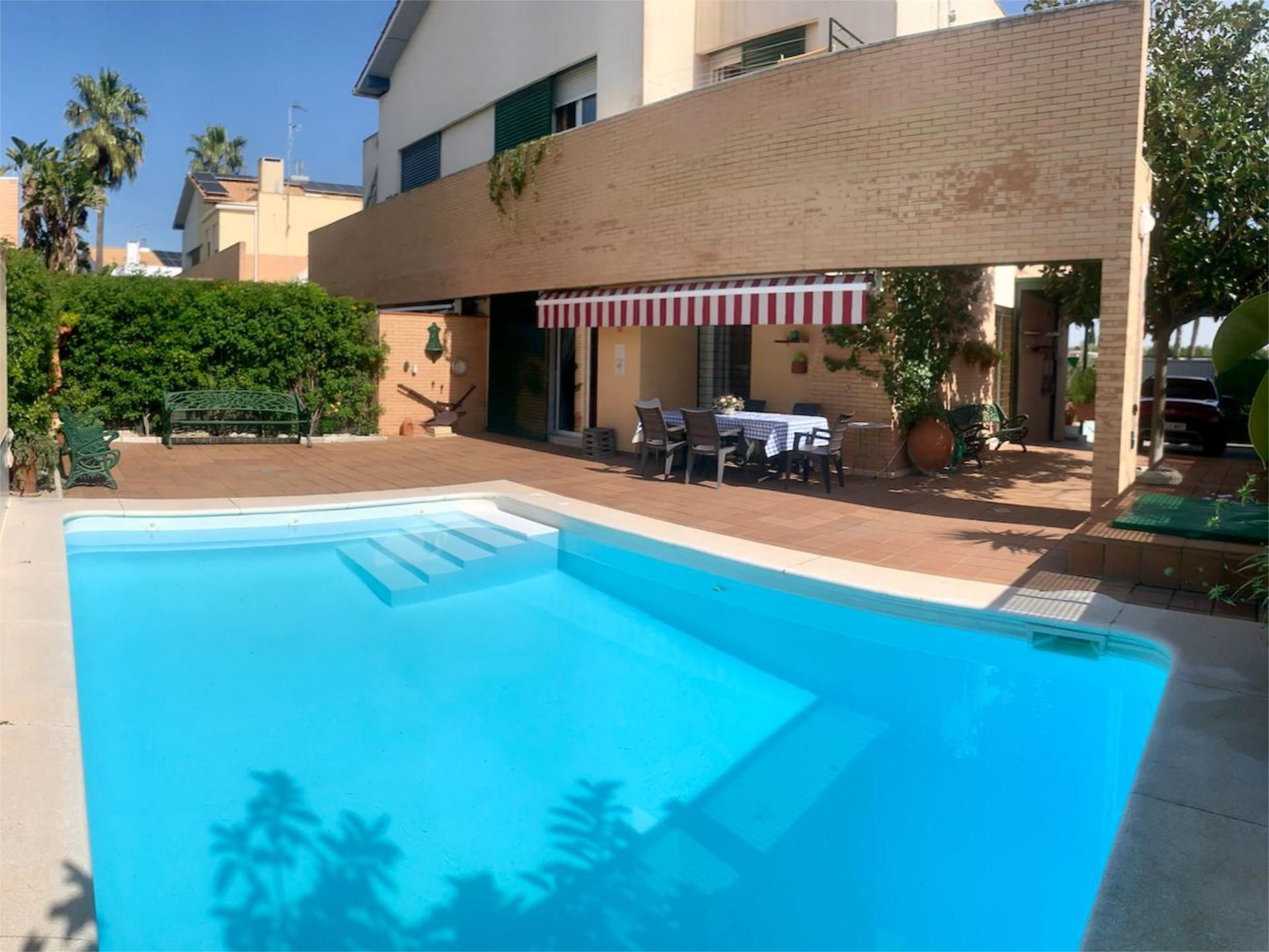 Piscina de Casa o chalet en venta en Umbrete con Aire acondicionado, Piscina y Balcón