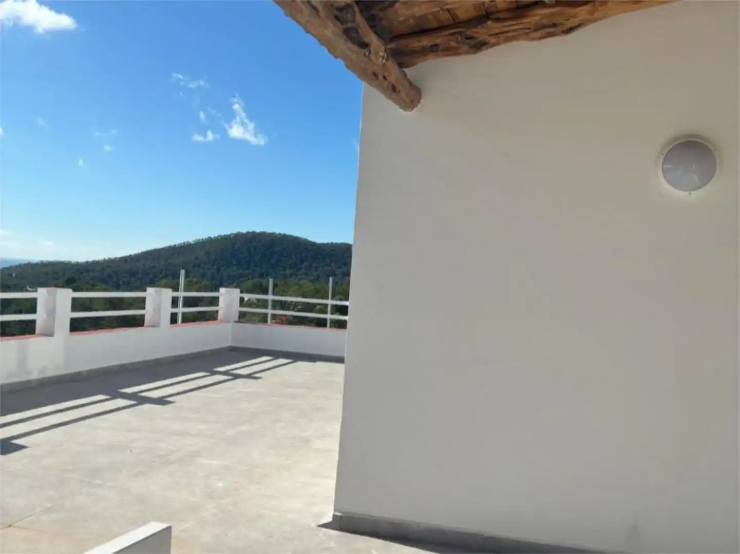 Casa o chalet de alquiler en Diseminado el Castillo, 6152, Sant Jordi de Ses Salines - Sant Francesc Terraza de Casa o chalet de alquiler en Sant Josep de sa Talaia con Aire acondicionado, Calefacción y Jardín privado