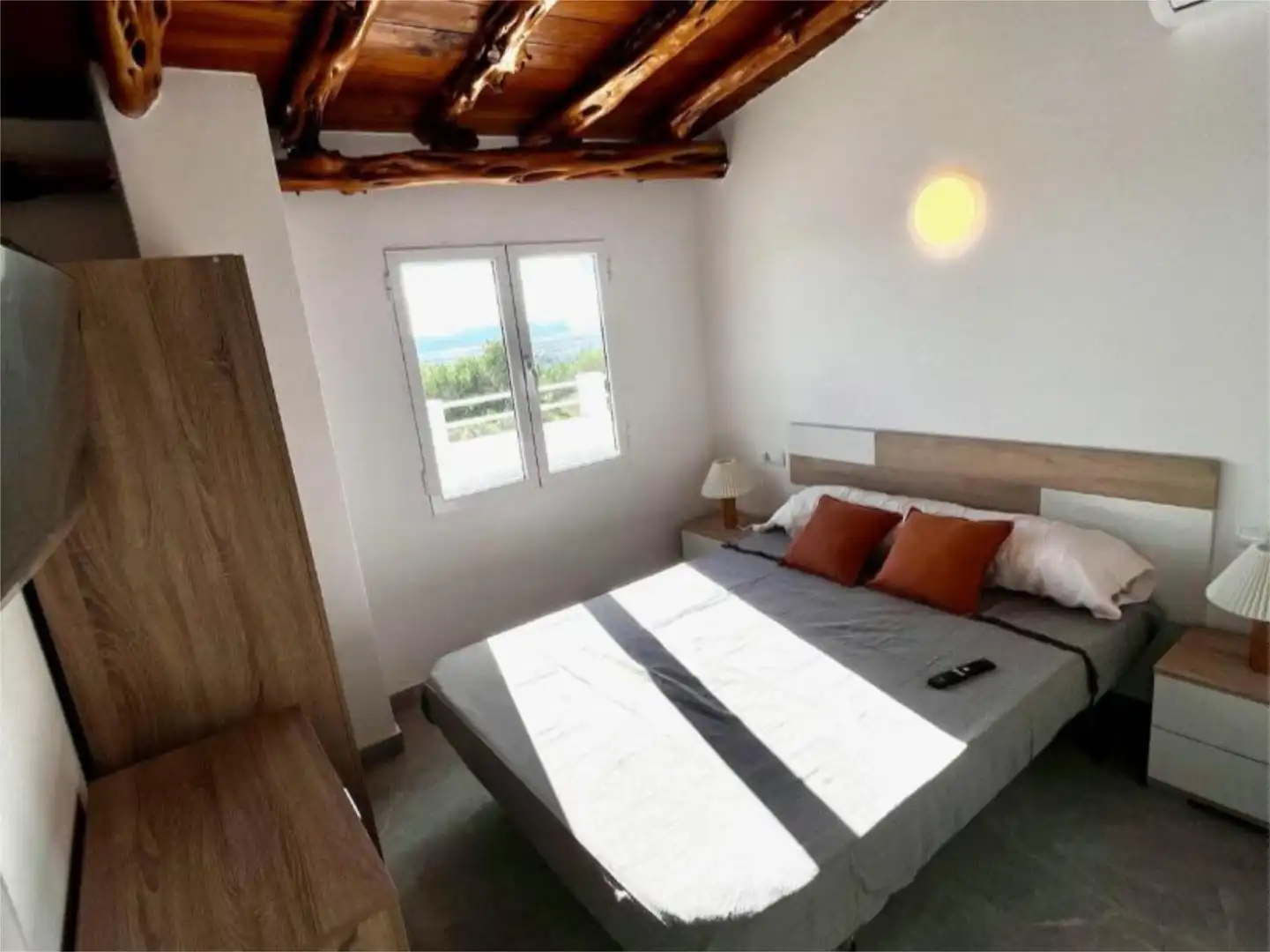Casa o chalet de alquiler en Diseminado el Castillo, 6152, Sant Jordi de Ses Salines - Sant Francesc Habitación de Casa o chalet de alquiler en Sant Josep de sa Talaia con Aire acondicionado, Calefacción y Jardín privado