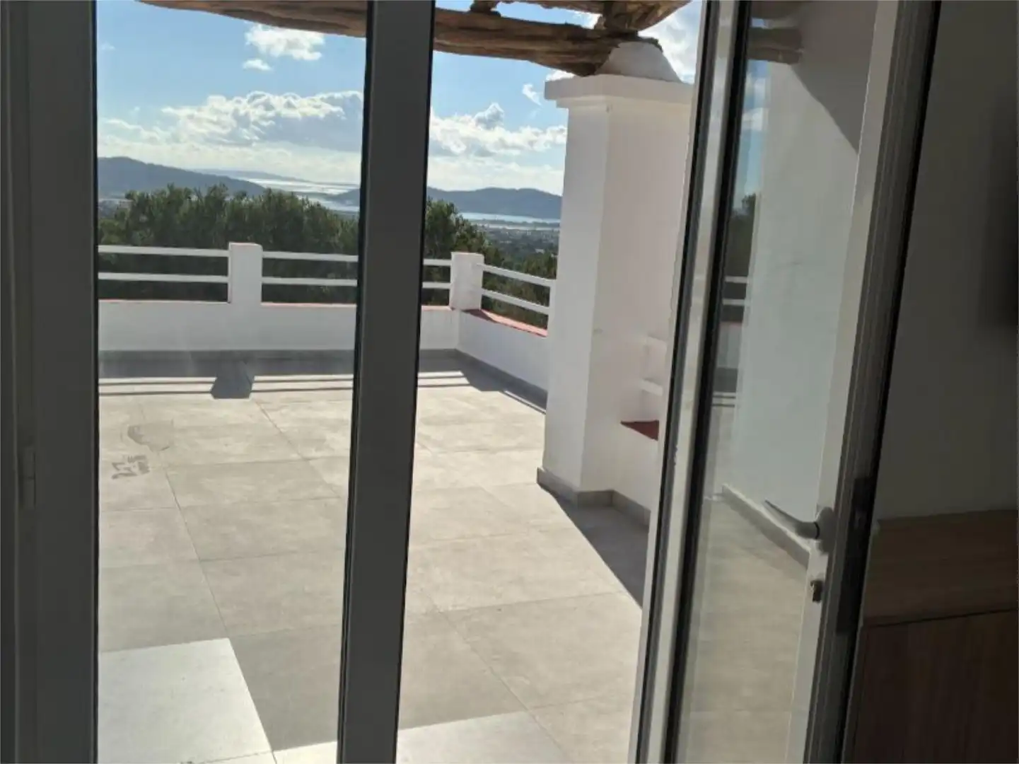 Casa o chalet de alquiler en Diseminado el Castillo, 6152, Sant Jordi de Ses Salines - Sant Francesc Terraza de Casa o chalet de alquiler en Sant Josep de sa Talaia con Aire acondicionado, Calefacción y Jardín privado