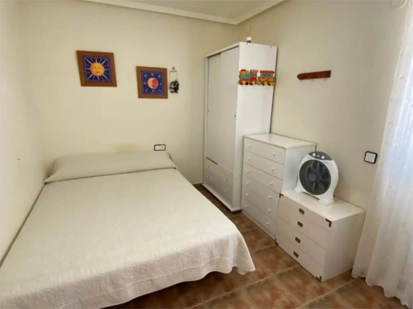 Schlafzimmer von Wohnung zum Verkauf in Torrevieja mit Schwimmbad und Balkon