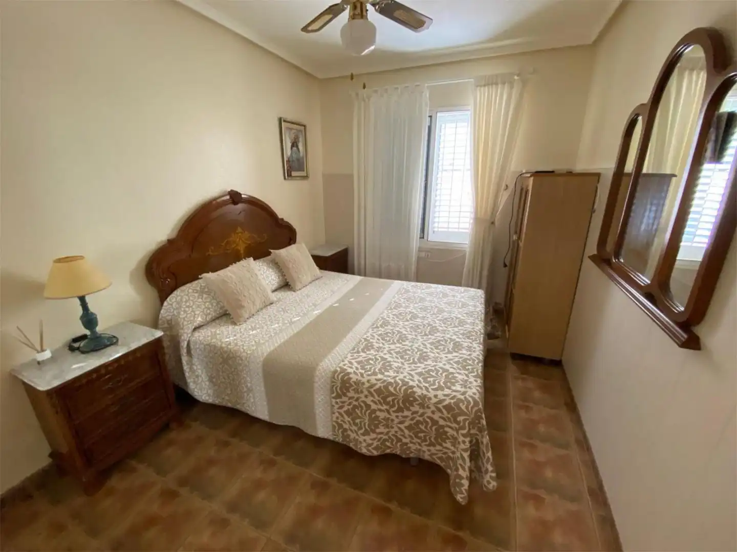Schlafzimmer von Wohnung zum Verkauf in Torrevieja mit Schwimmbad und Balkon