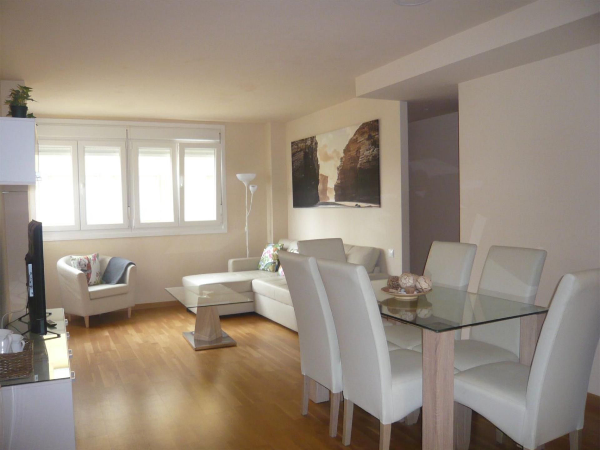 Sala de estar de Piso de alquiler en Foz con Calefacción, Parquet y Amueblado