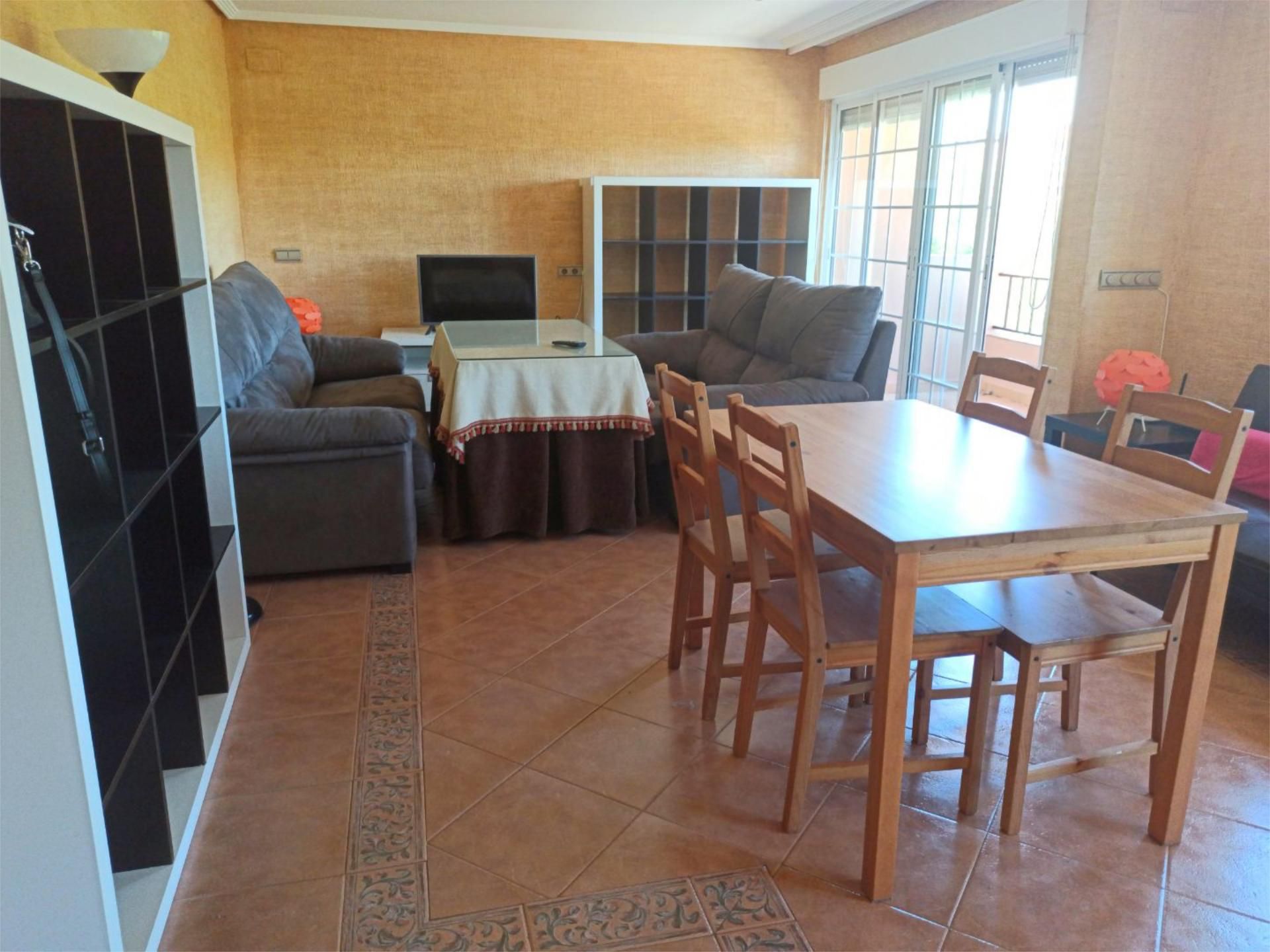 Sala de estar de Piso de alquiler en  Huelva Capital con Terraza, Trastero y Amueblado