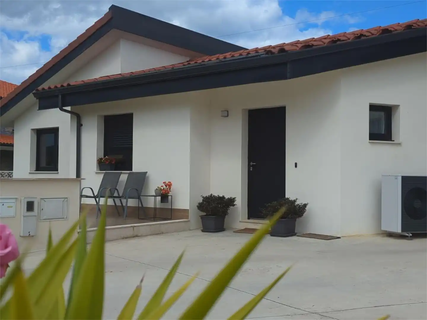 Casa o xalet en venda a Barrio Villanueva, 39, Meruelo Vista exterior de Casa o xalet en venda en Meruelo amb Terrassa i Piscina