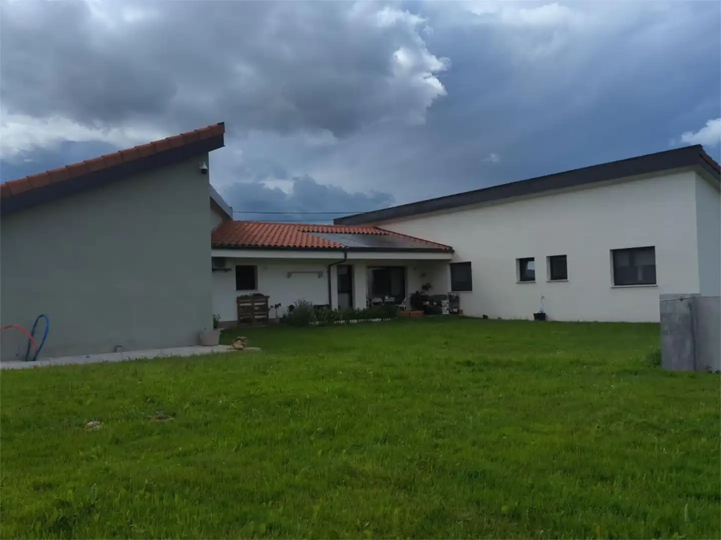 Casa o xalet en venda a Barrio Villanueva, 39, Meruelo Vista exterior de Casa o xalet en venda en Meruelo amb Terrassa i Piscina
