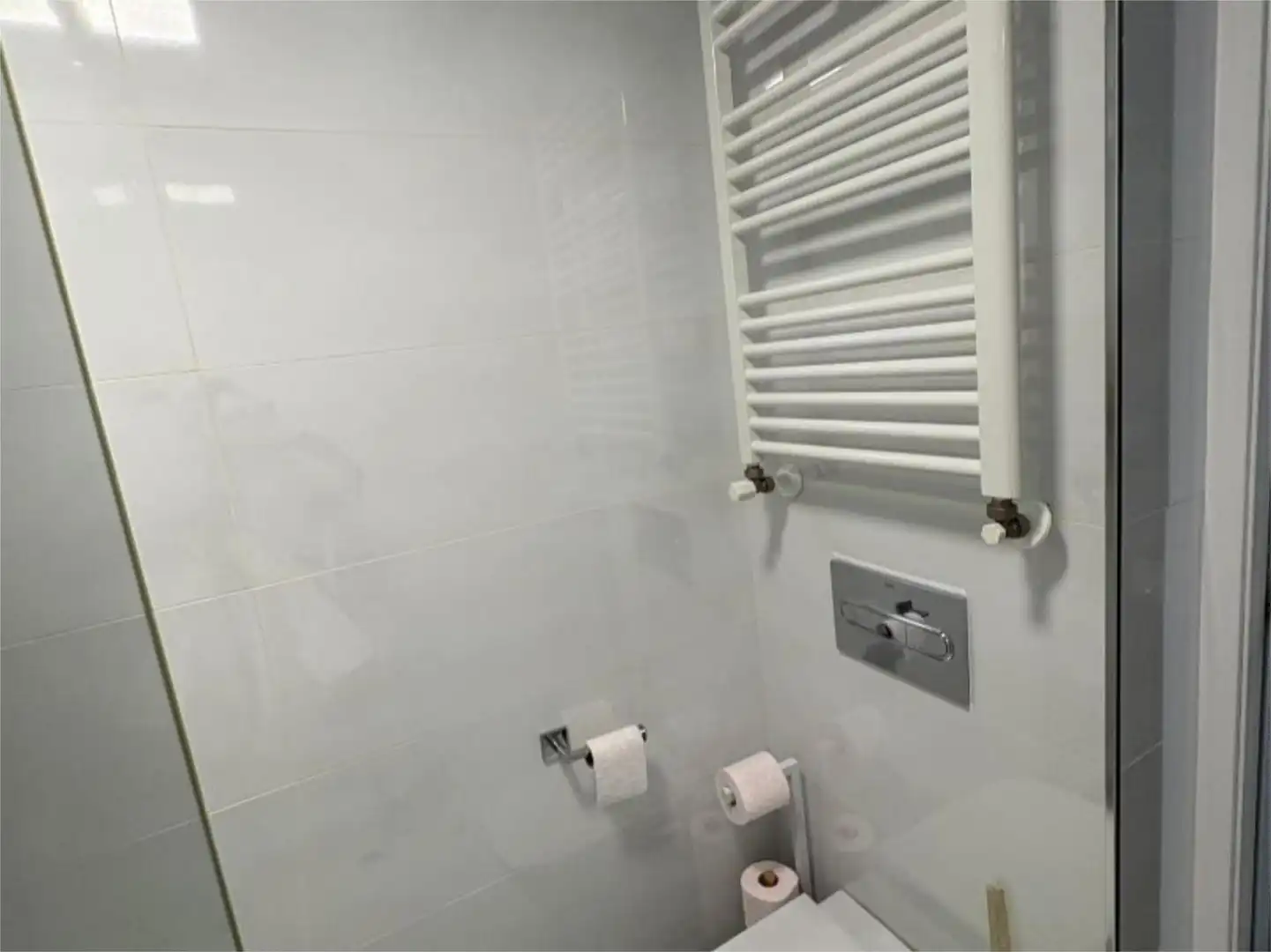 Bathroom of Flat for sale in El Carpio  with Air Conditioner, Heating and Furnished