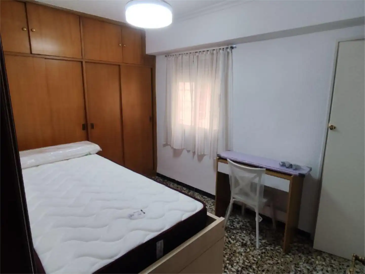 Habitación de Piso de alquiler en Alicante / Alacant